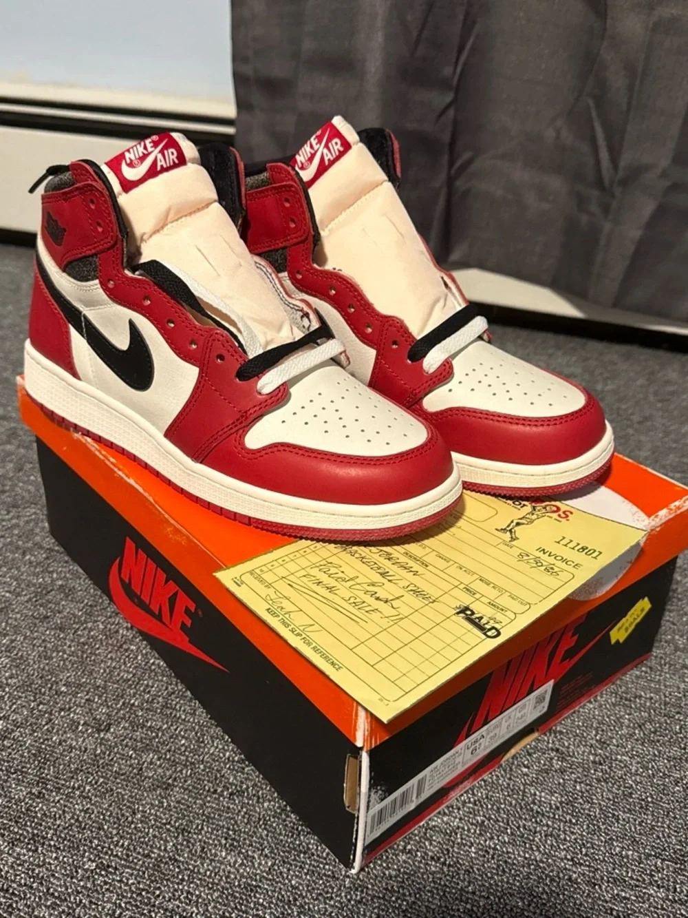 Nike Air Jordan 1 High Vintage Chicago Red White Black